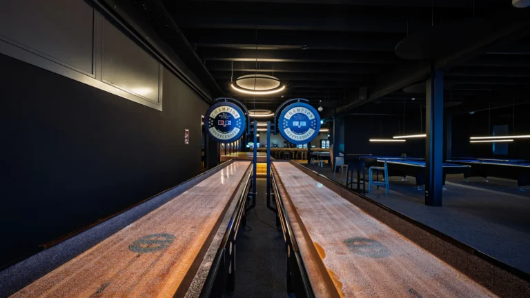 Galerie – Shuffleboard im Magic Parc in Rennaz
